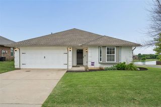 4229 Syracuse Street, Moore, OK 73160