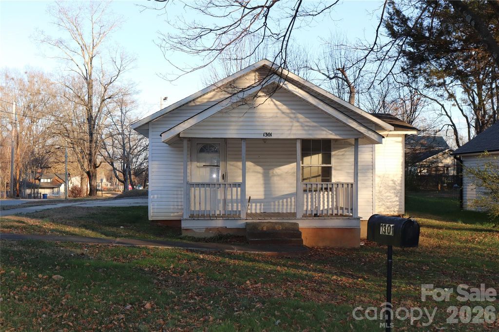 1301 5th Street, Statesville, NC 28677