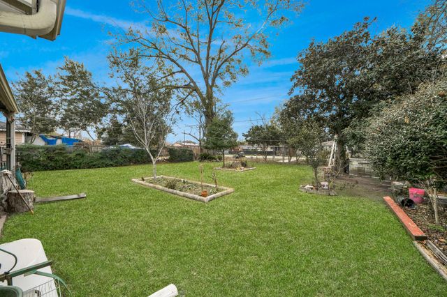 216 Tallant Street, Houston, TX 77076