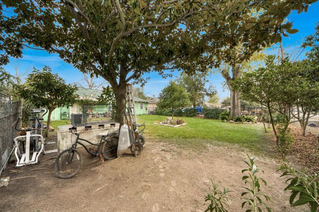 216 Tallant Street, Houston, TX 77076