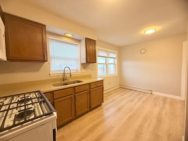 8038 Grand Avenue 2N, River Grove, IL 60171