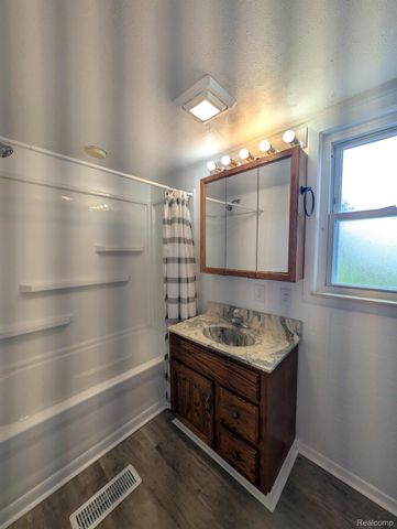 7032 Neff Road, Mt. Morris Township, MI 48458