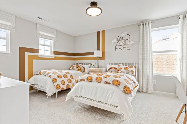 6304 Highland Hills Boulevard S, Cottage Grove, MN 55016