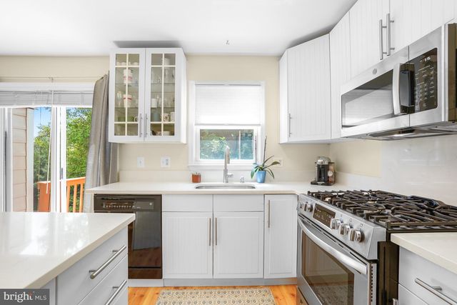 46934 TRUMPET CIR, Sterling, VA 20164