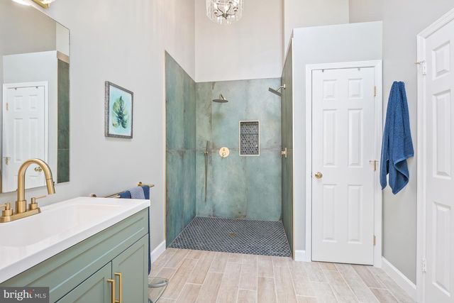 46934 TRUMPET CIR, Sterling, VA 20164