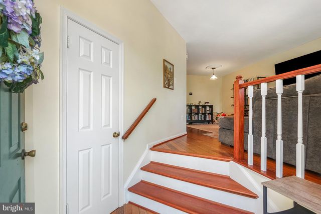 46934 TRUMPET CIR, Sterling, VA 20164