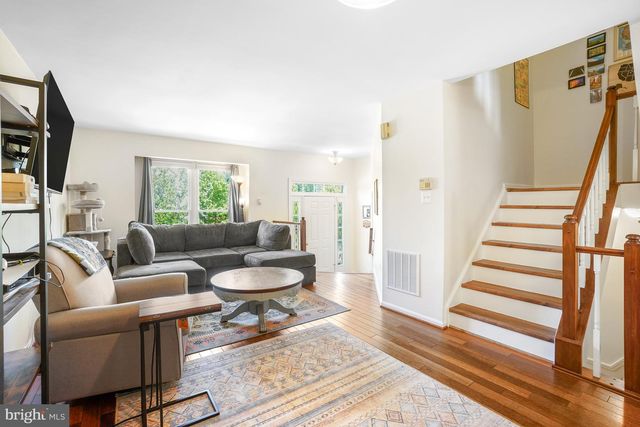 46934 TRUMPET CIR, Sterling, VA 20164