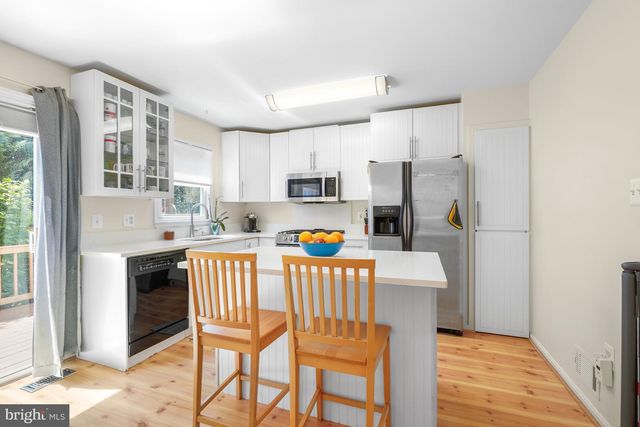 46934 TRUMPET CIR, Sterling, VA 20164