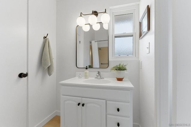 5952 Erlanger, San Diego, CA 92122