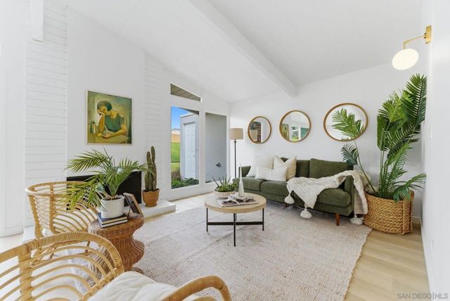 5952 Erlanger, San Diego, CA 92122
