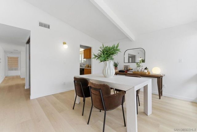 5952 Erlanger, San Diego, CA 92122