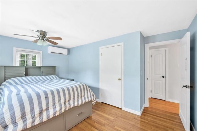 16 Pine View Dr, Barnstable, MA 02635