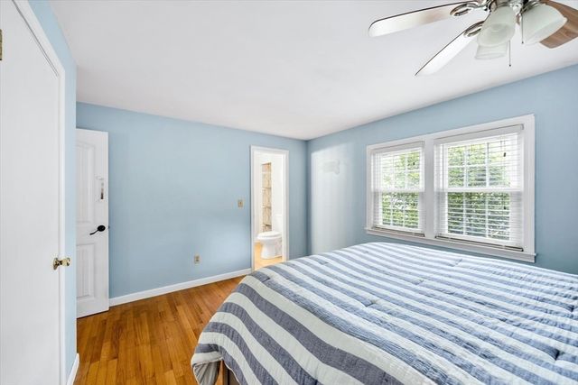 16 Pine View Dr, Barnstable, MA 02635