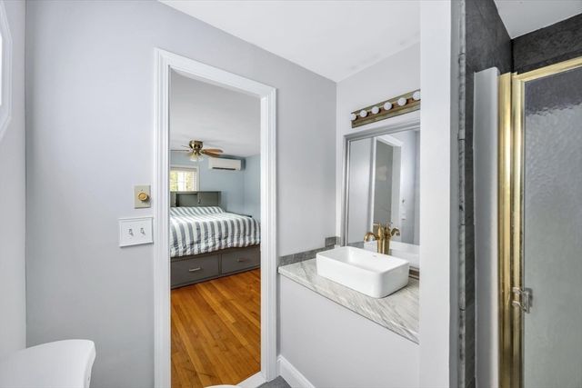 16 Pine View Dr, Barnstable, MA 02635