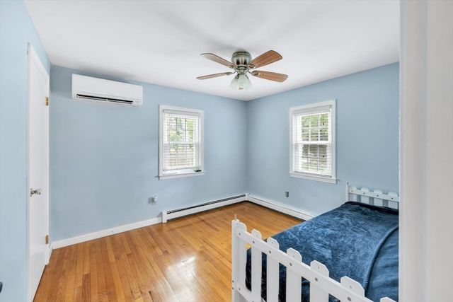 16 Pine View Dr, Barnstable, MA 02635