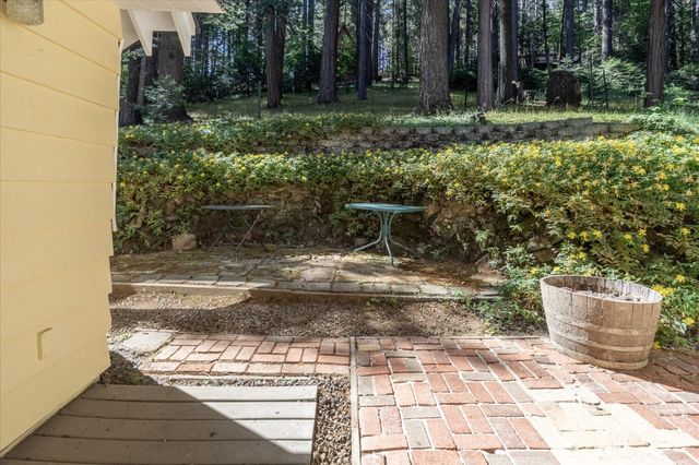 1215 Laurel Circle, Arnold, CA 95223