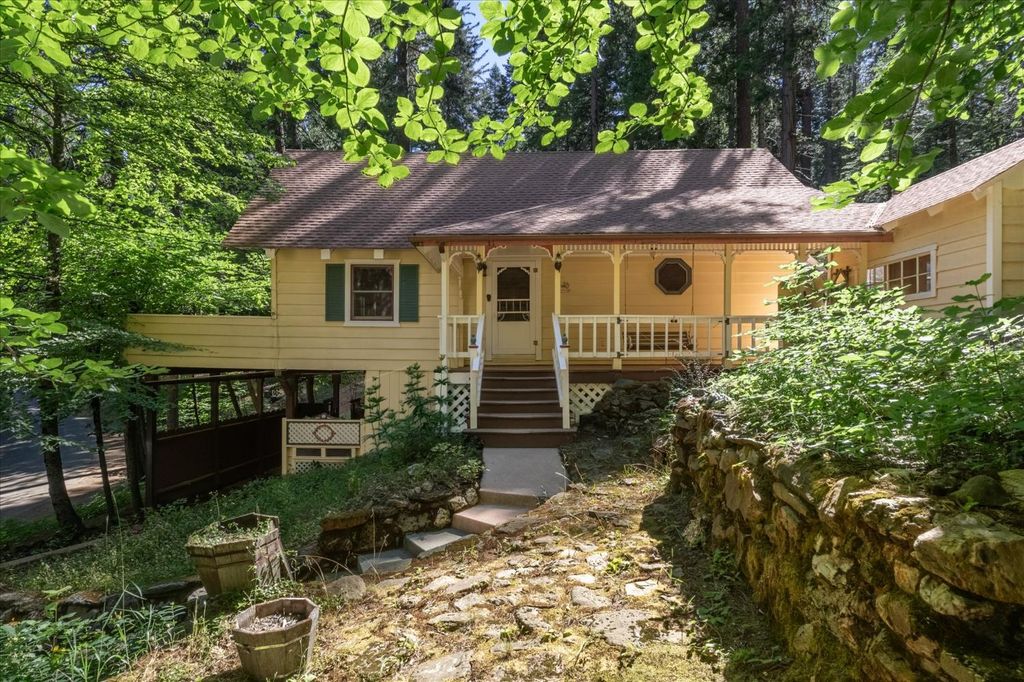 1215 Laurel Circle, Arnold, CA 95223