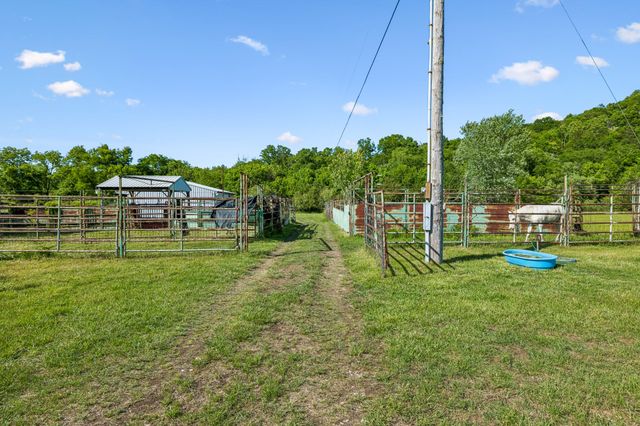 97 Seabo Valley Ln, Hickman, TN 38567