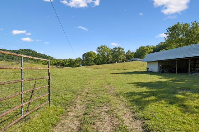 97 Seabo Valley Ln, Hickman, TN 38567