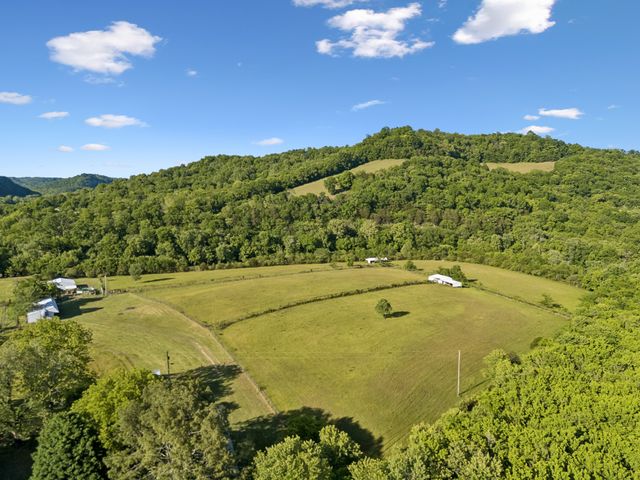 97 Seabo Valley Ln, Hickman, TN 38567