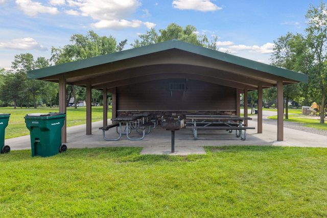 9217 W River Road, Brooklyn Park, MN 55444