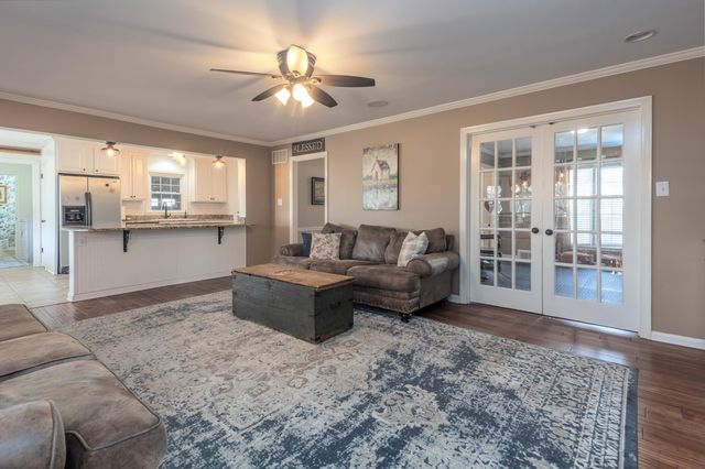 8985 LATIMER DR, Germantown, TN 38139