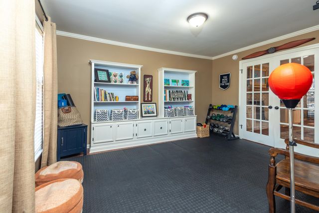 8985 LATIMER DR, Germantown, TN 38139