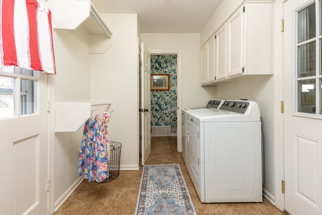 8985 LATIMER DR, Germantown, TN 38139