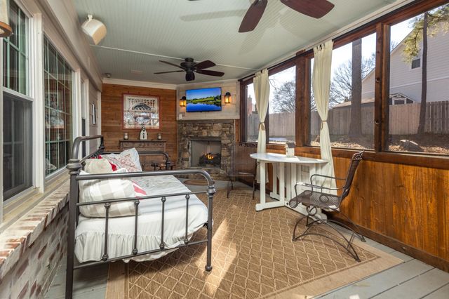 8985 LATIMER DR, Germantown, TN 38139