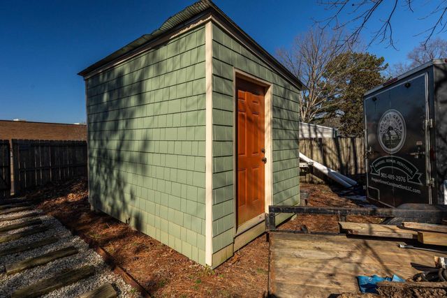 8985 LATIMER DR, Germantown, TN 38139