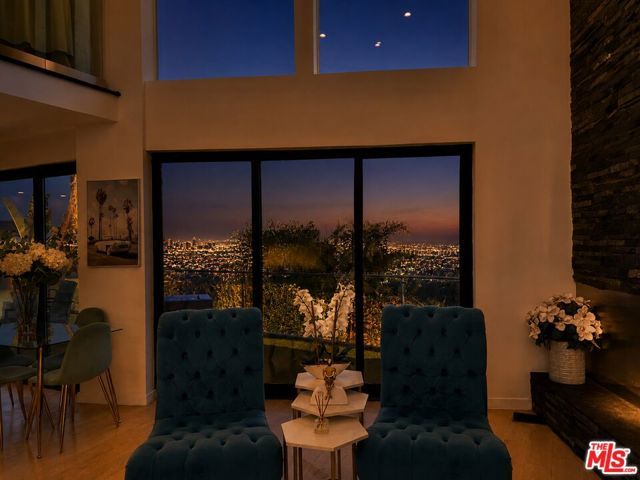 8380 HOLLYWOOD, Los Angeles, CA 90069
