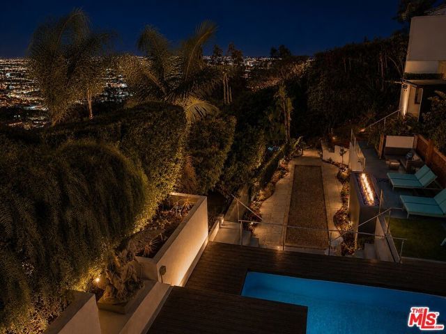 8380 HOLLYWOOD, Los Angeles, CA 90069