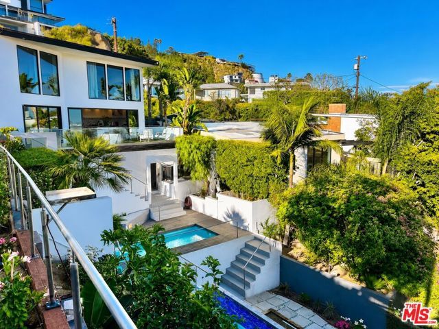 8380 HOLLYWOOD, Los Angeles, CA 90069