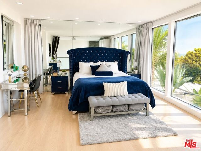8380 HOLLYWOOD, Los Angeles, CA 90069