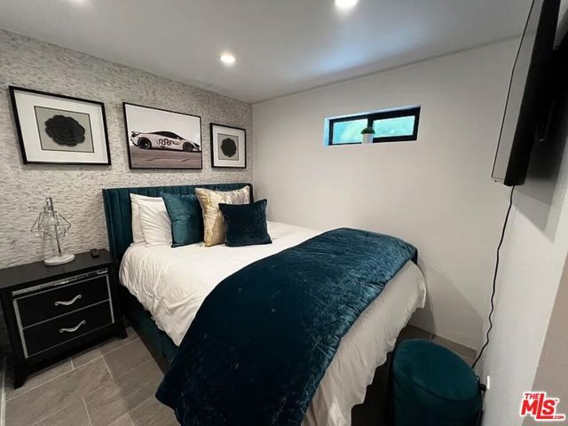 8380 HOLLYWOOD, Los Angeles, CA 90069