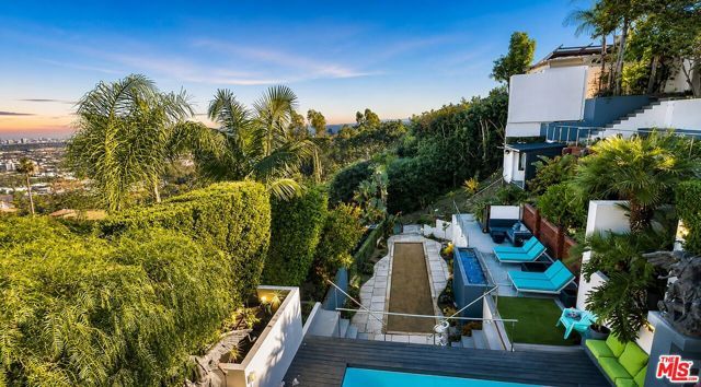 8380 HOLLYWOOD, Los Angeles, CA 90069