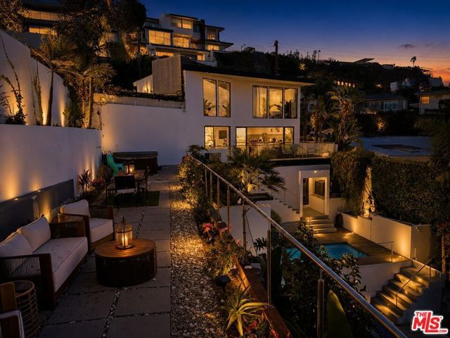 8380 HOLLYWOOD, Los Angeles, CA 90069