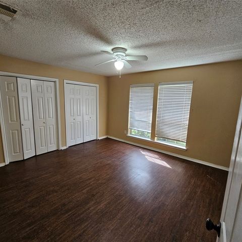 1402 Darr Street A, Irving, TX 75061