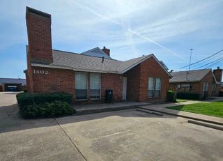 1402 Darr Street A, Irving, TX 75061