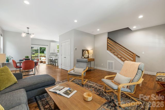 81 Bellevue Road, Asheville, NC 28803