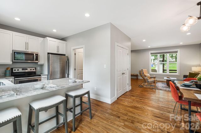 81 Bellevue Road, Asheville, NC 28803