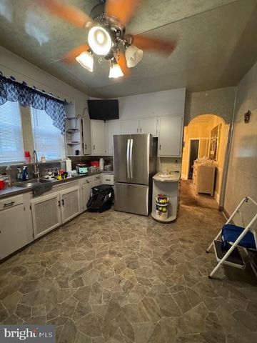 1137 W WYOMING AVE, Philadelphia, PA 19140