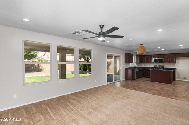 1030 E KELSI Avenue, San Tan Valley, AZ 85140