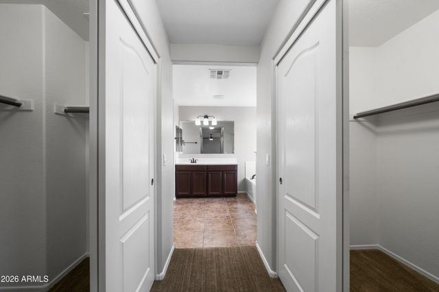 1030 E KELSI Avenue, San Tan Valley, AZ 85140