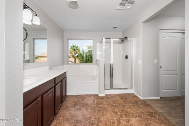 1030 E KELSI Avenue, San Tan Valley, AZ 85140