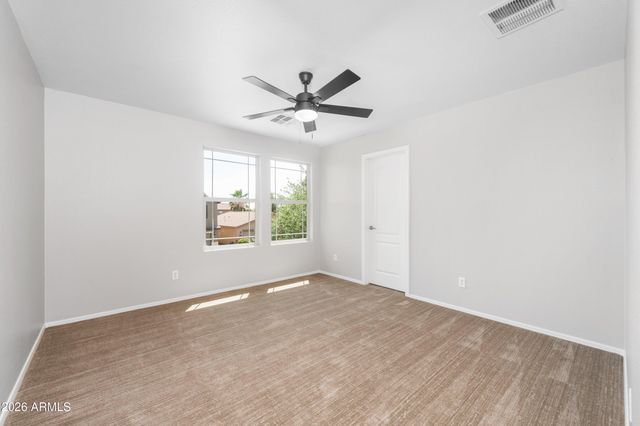 1030 E KELSI Avenue, San Tan Valley, AZ 85140