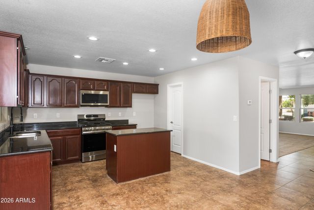 1030 E KELSI Avenue, San Tan Valley, AZ 85140