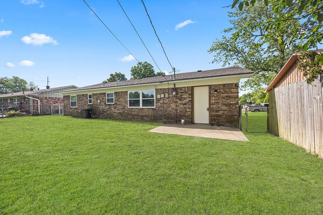 1606 Princeton Avenue, Springdale, AR 72762