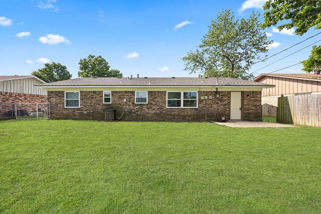 1606 Princeton Avenue, Springdale, AR 72762