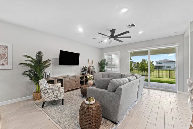 19691 RUGGED TRUNK Trail 19691, The Acreage, FL 33470